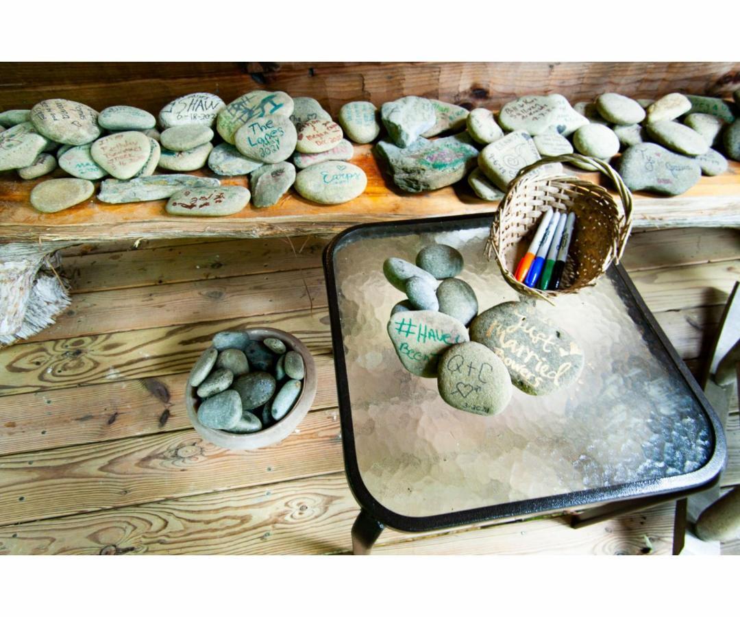 Peekaboo With Hot Tub, Pool Table, And Jacuzzi Βίλα Pigeon Forge Εξωτερικό φωτογραφία